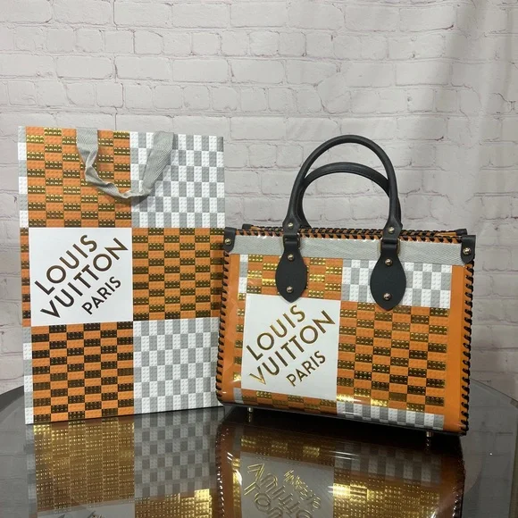So Cute Tote made with a LOUIS VUITTON HOLIDAY ‘22 Lego Limited Edition Gift Bag - Picture 15 of 16